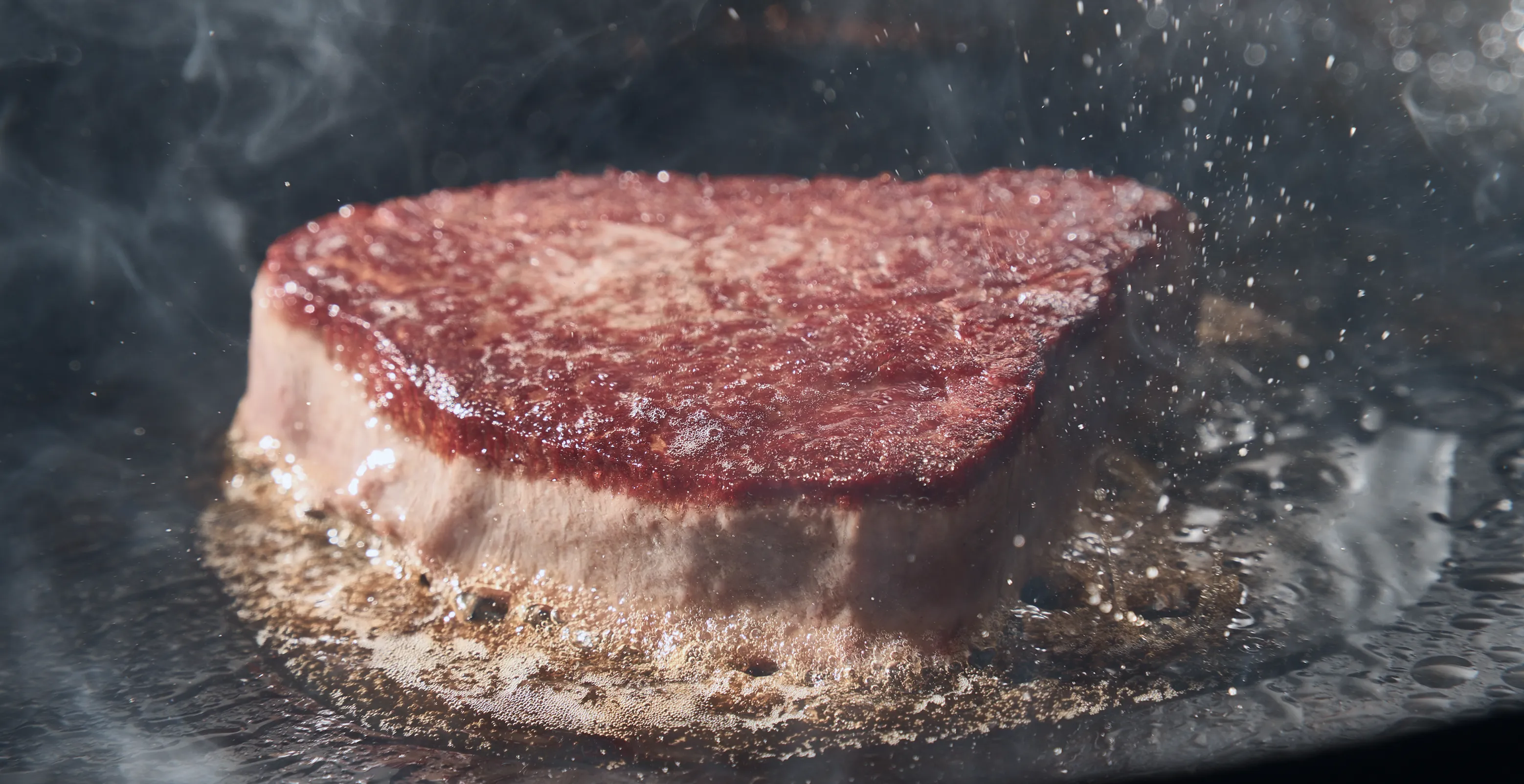 肉の可能性を広げる。熟成肉を極めたブランド