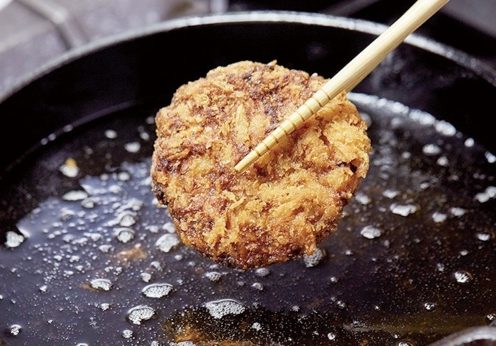 メンチカツは冷凍保存で作り置き!揚げる前・後どっちが正解?美味しさキープ術も解説