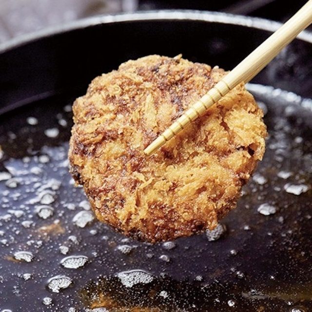 ブラウンスイス去勢牛の14か月齢と24か月齢」と「USHISOBA」 | 熟成肉