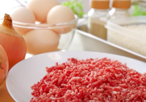 「ハンバーグのつなぎ」の役割と黄金比|パン粉なし・卵なしの代用や「つなぎなし」で作るコツも