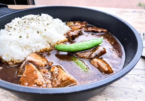 失敗しないキャンプカレーの鉄則|時短の裏技・無水レシピから隠し味まで