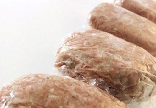 ハンバーグの日持ちは何日?冷蔵・冷凍の保存期限と「肉汁を逃さない」ための裏技